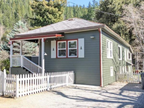River Oak Retreat - Upper Sacramento Riverfront!
